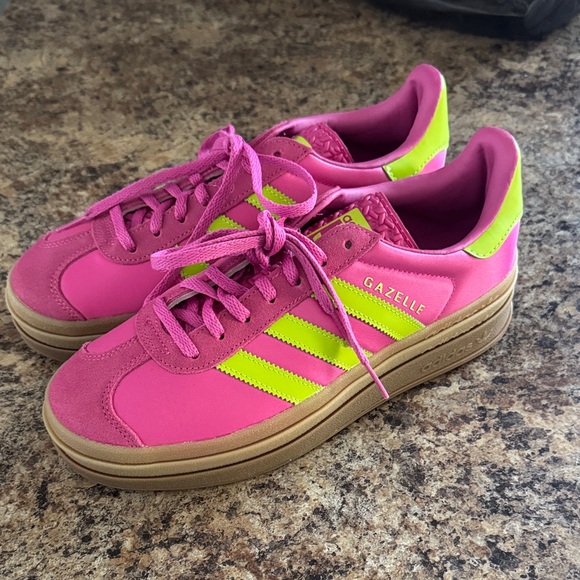 adidas Gazelle Women’s Pink with Neon NWOT - Picture 7 of 7